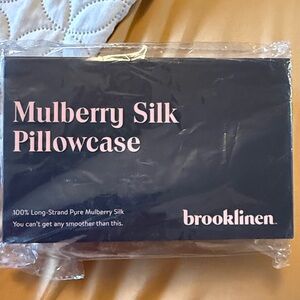 Brooklinen Mulberry Silk Pillowcase standard Dove Grey
